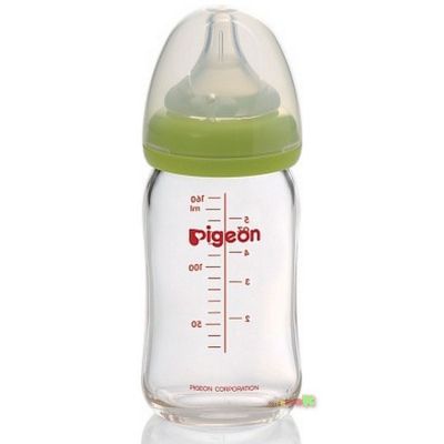 Бутылочка Pigeon Peristaltic Plus стекло 160 мл. для кормления новорожденных.