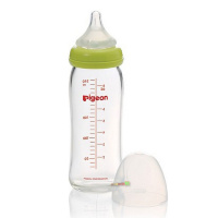 Бутылочка Pigeon Peristaltic Plus стекло 240 мл. для кормления новорожденных.